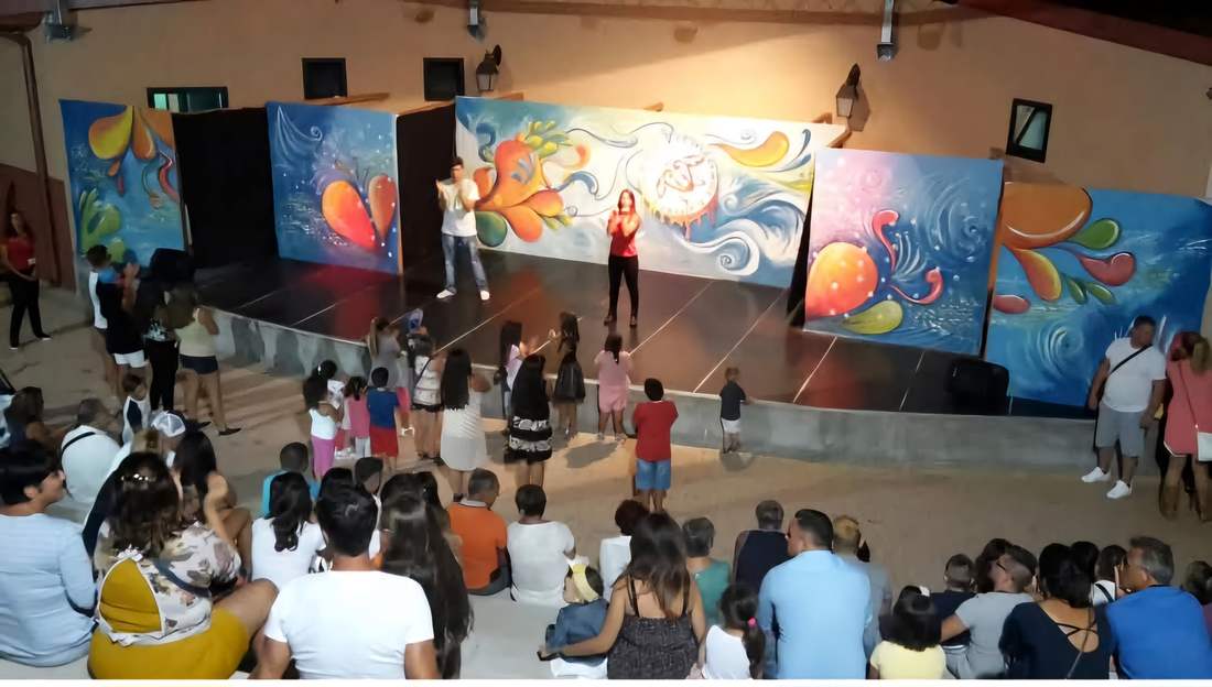Spettacolo serale di animazione al villaggio