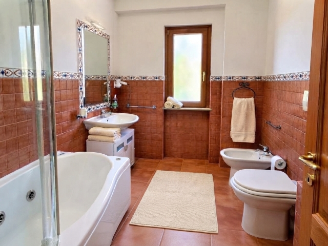 Bagno con vasca idromassaggio